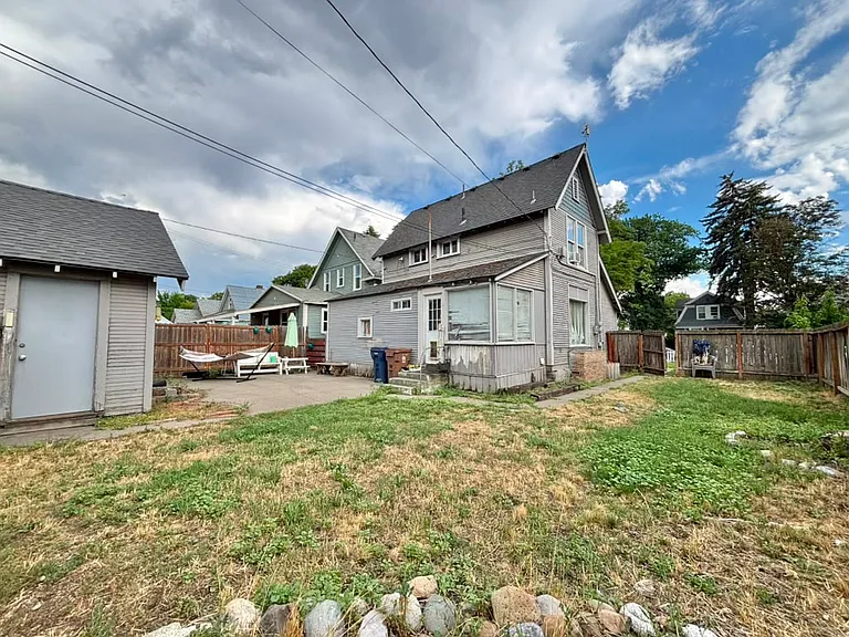 1122 W Augusta Ave #1 — Photo 8