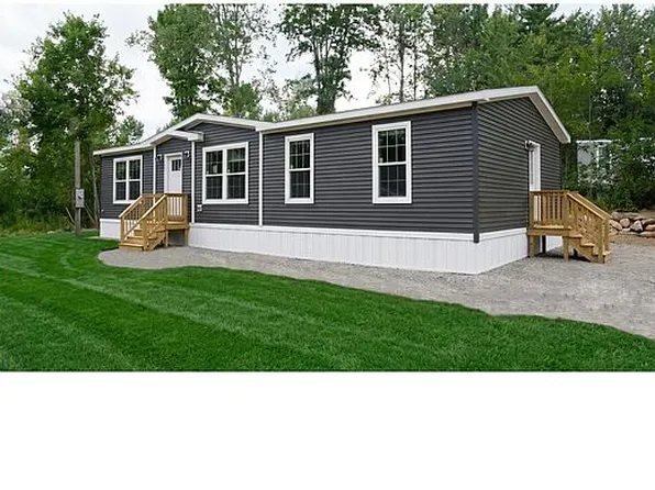 97 Bowdoin Pines Rd, Bowdoin, ME 04287