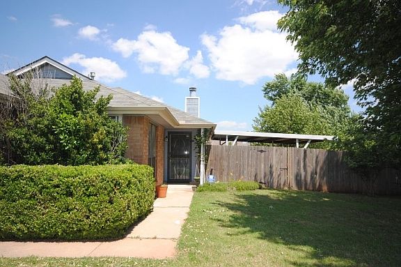 3rd image of 10404 S Douglas Ave