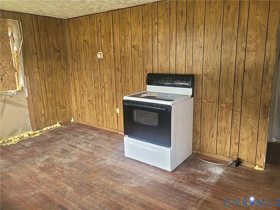 3rd image of 146 Culpeper Ave