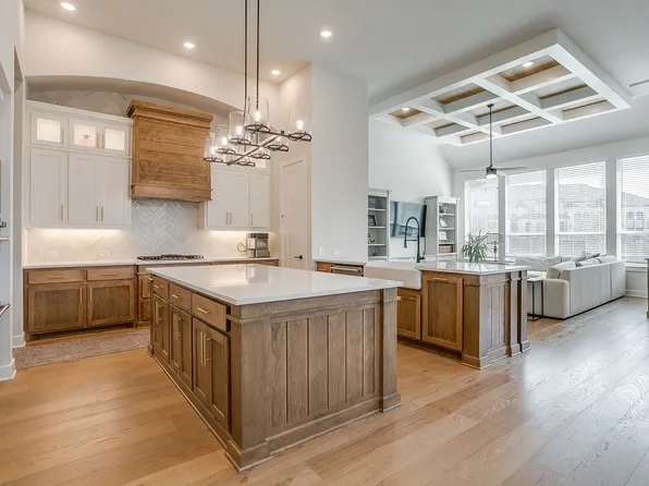 2137 Rolling Oaks Dr, Aledo, TX 76008