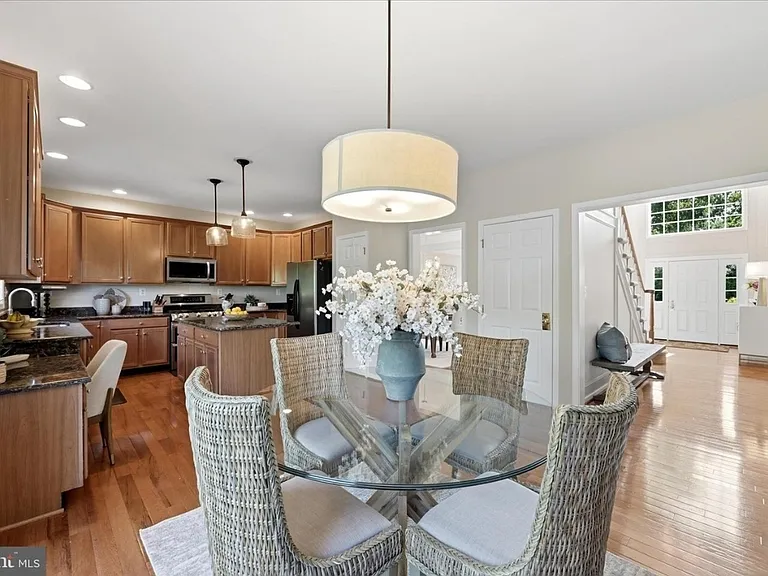 22806 Oatlands Grove Pl — Photo 68
