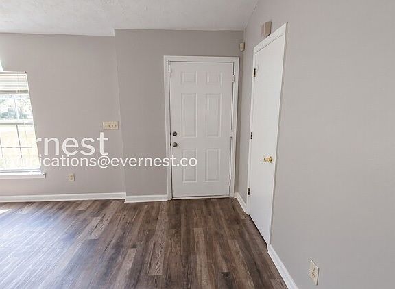 2nd image of 3828 Landgraf Cv