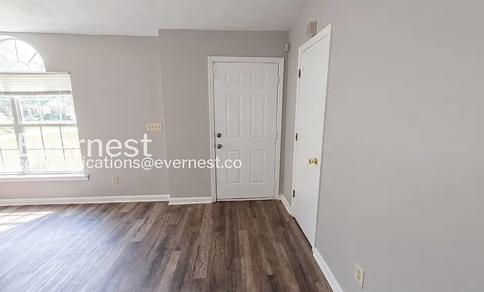 3828 Landgraf Cv — Photo 2