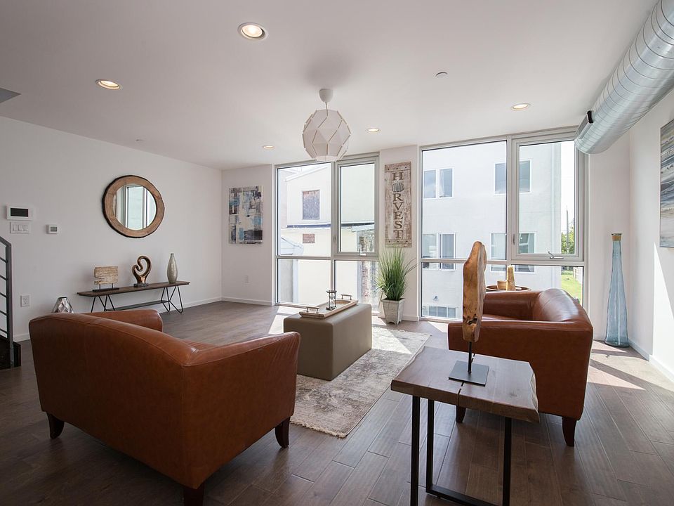 1st image of 1531 N Franklin St #4B