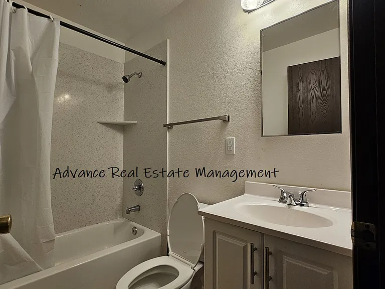 5 Eckert Ct — Photo 11