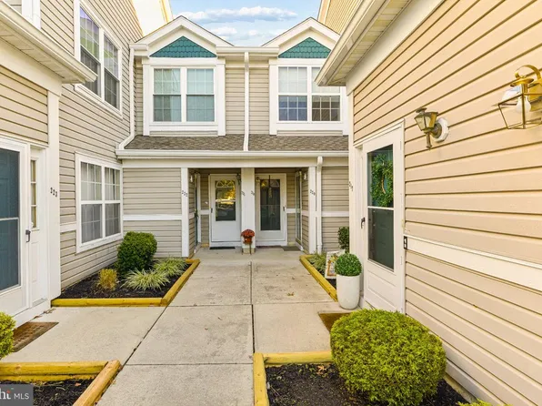 220 Steeplechase Ct, Woodbury, NJ 08096