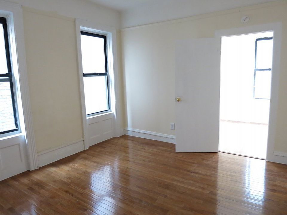 1st image of 28 Saint Nicholas Pl APT 3B