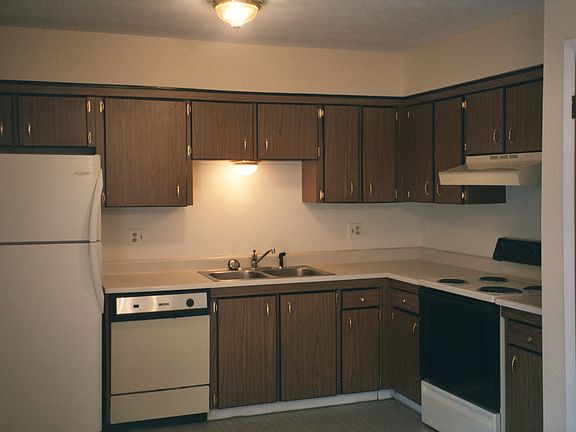 4th image of 1829 Willoway Cir N