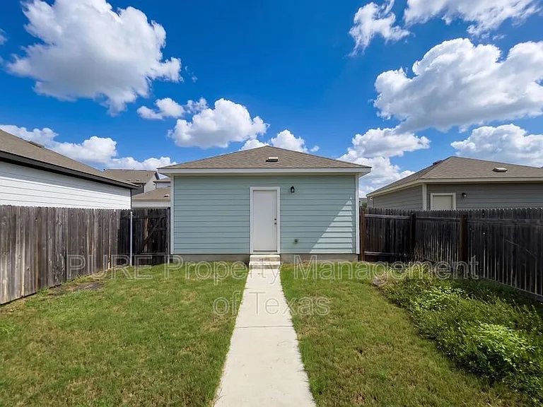 1721 Fountain Bridge Dr — Photo 19