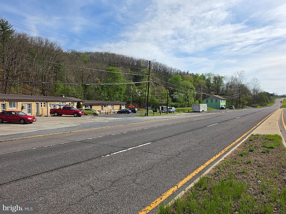 2nd image of 13900 Baltimore Pike NE