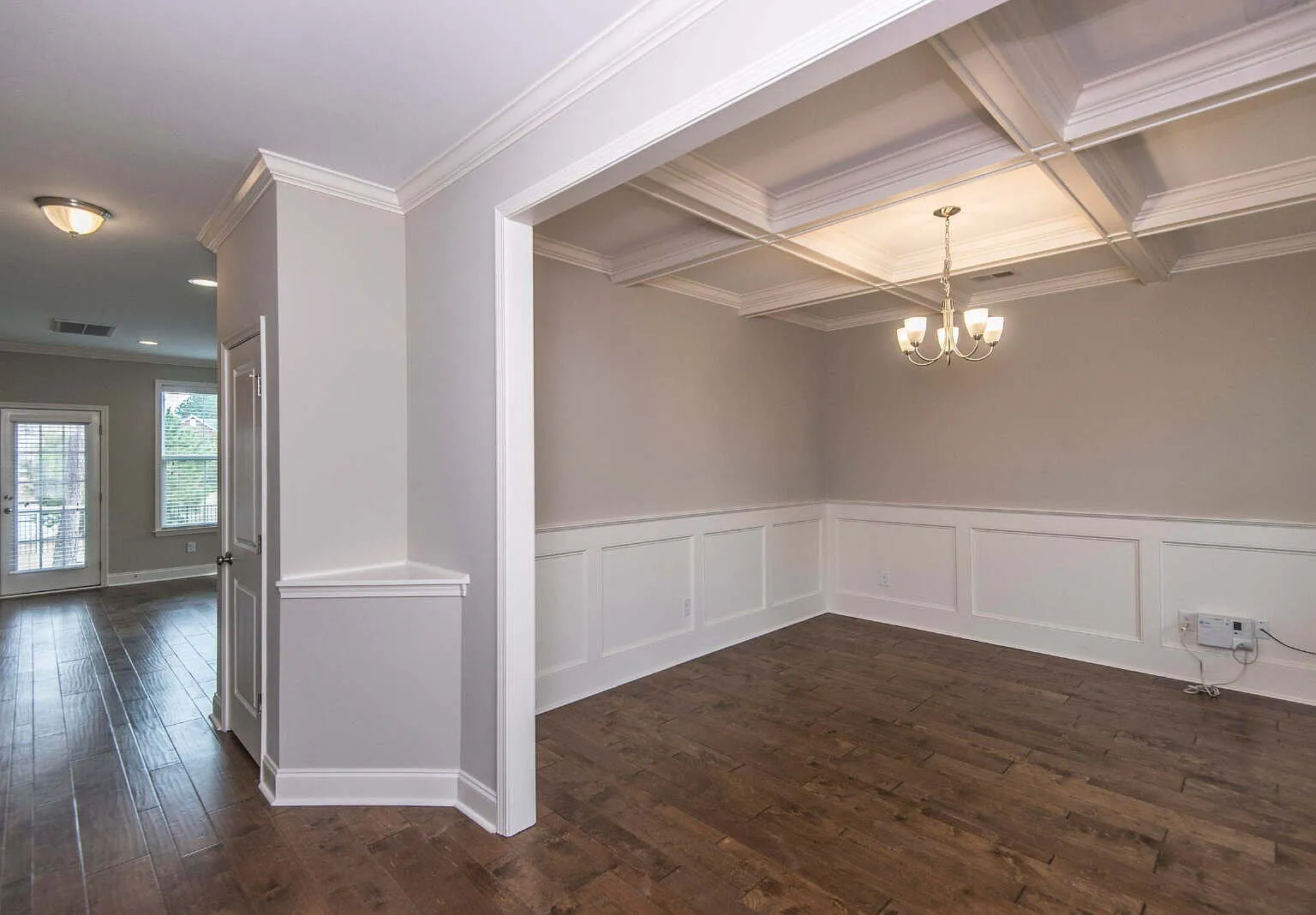3 bed, 2.5 bath, 2464 sqft, $2,950 — Photo 3