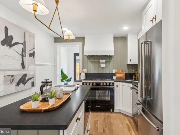 1129 E Berks St, Philadelphia, PA 19125