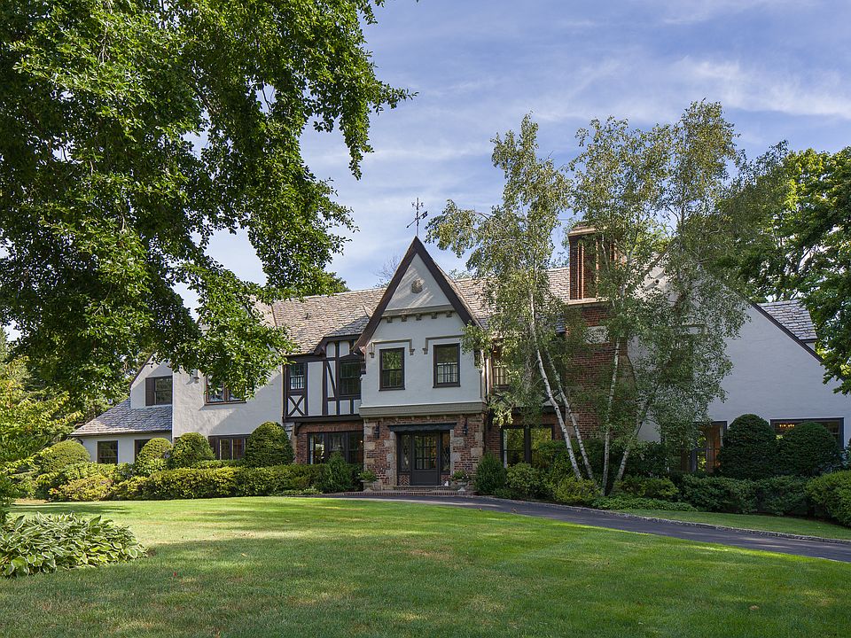1st image of 15 Seville Ave