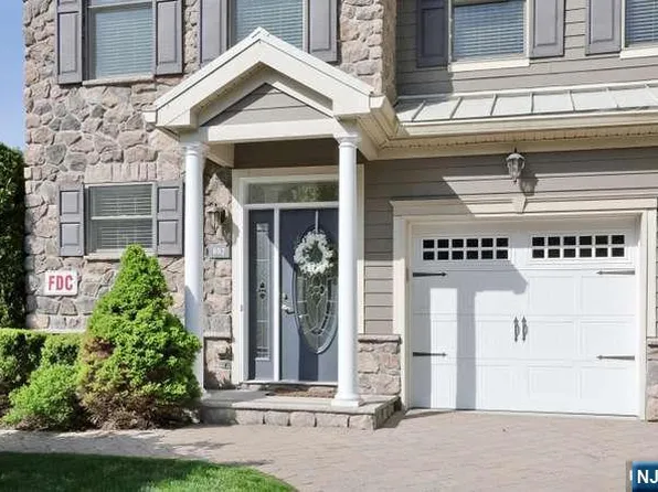 802 Whitney Ln, Allendale, NJ 07401