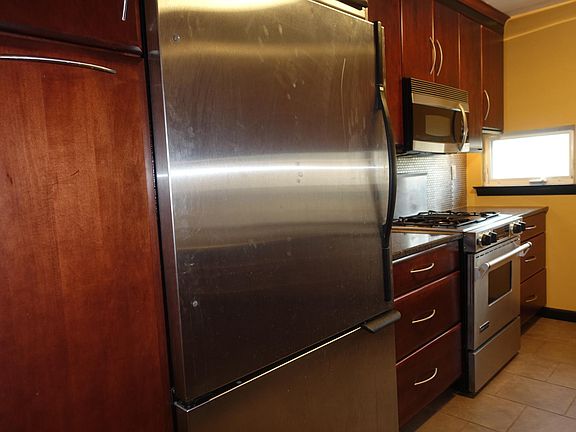 Updated modern kitchen. Plenty cabinet space