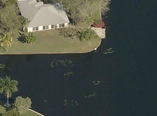 2040 SE 6th Ln, Cape Coral, FL 33990