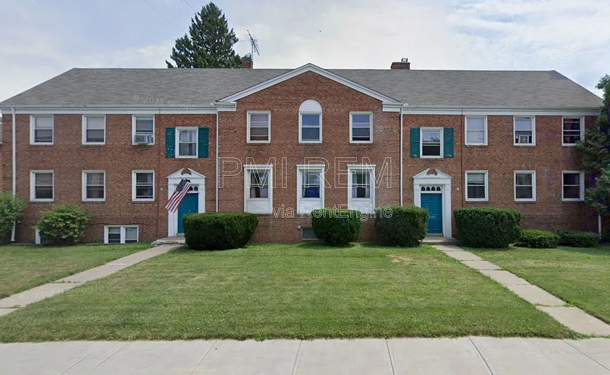 Photo 1 of 1 - 15109 Triskett Rd #4 - Cleveland, OH Primary Photo - 15109 Triskett Rd #4