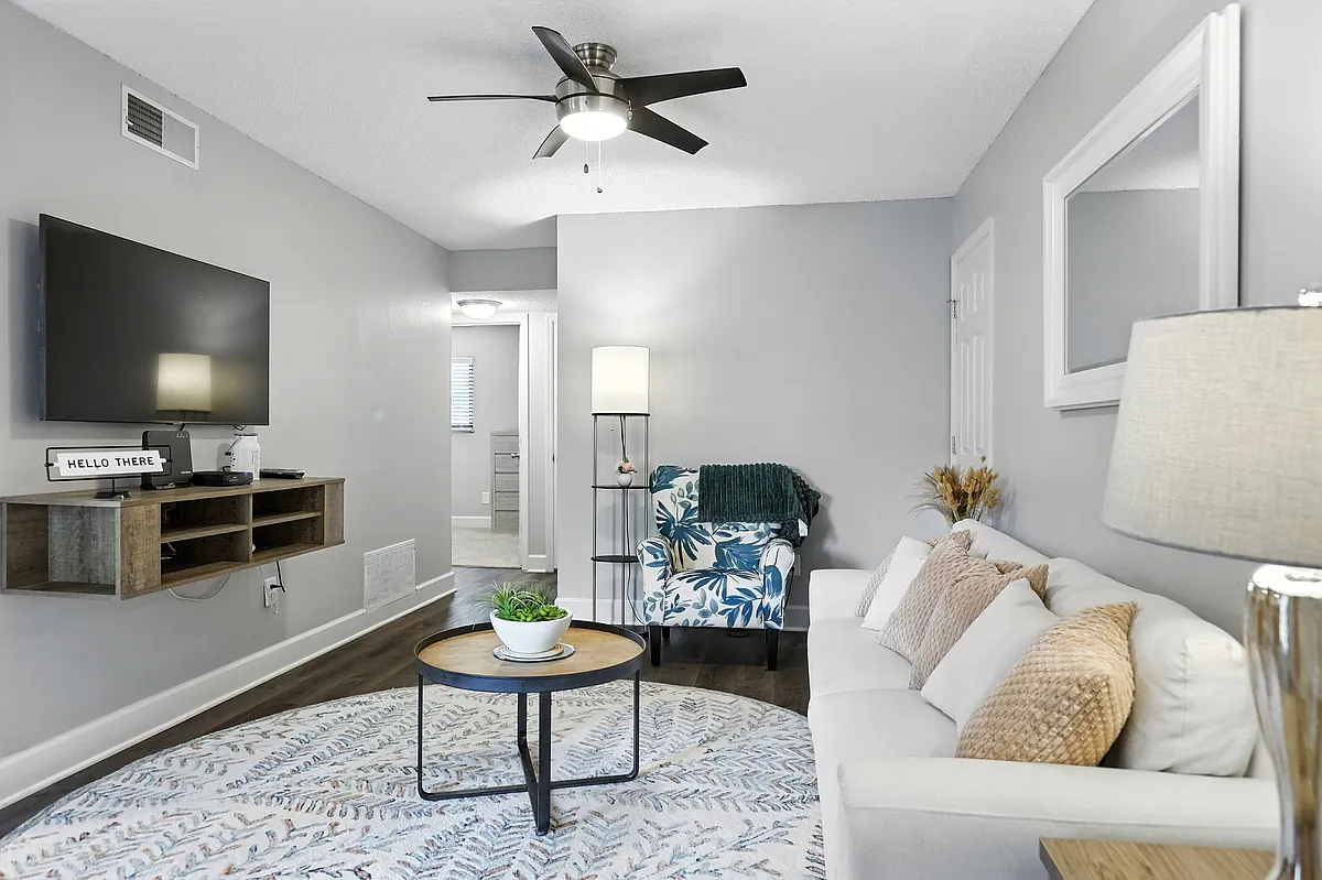 Blue Bonnet - Park Forest Apartments