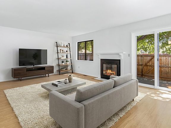 5th image of 3440 Windmill Dr #3-3