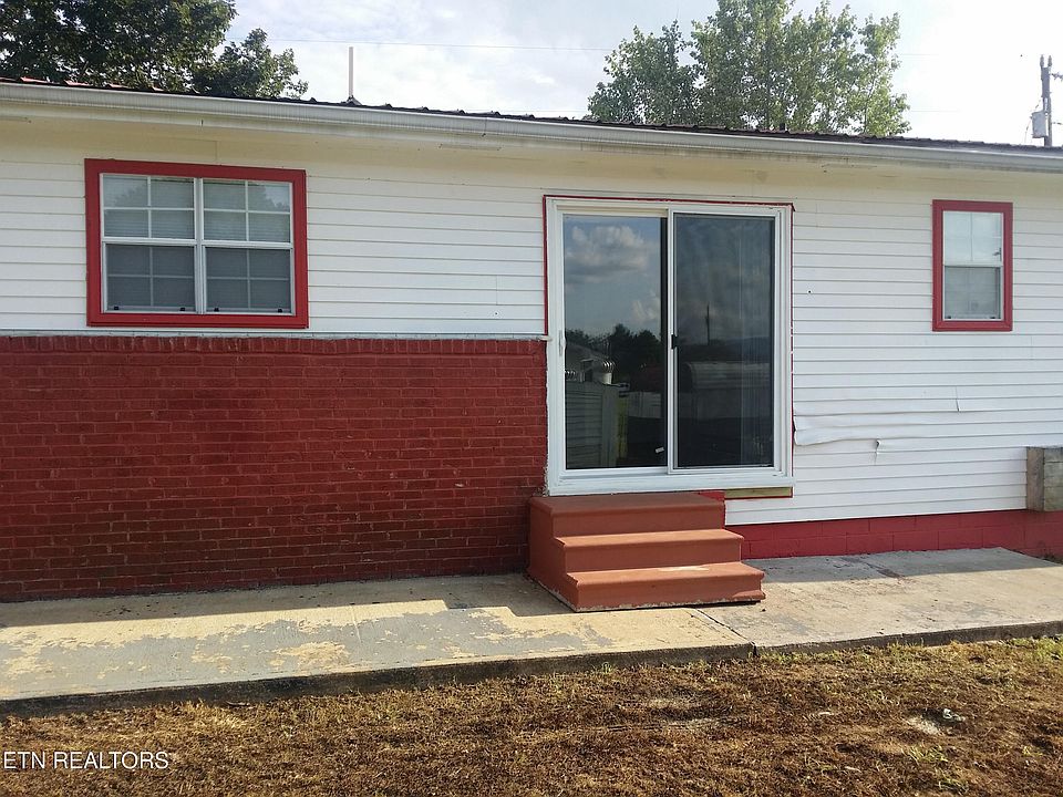 1st image of 1110 Hickory Flats Rd
