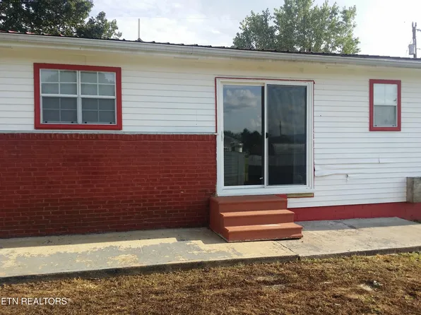 1110 Hickory Flats Rd, Pennington Gap, VA 24277