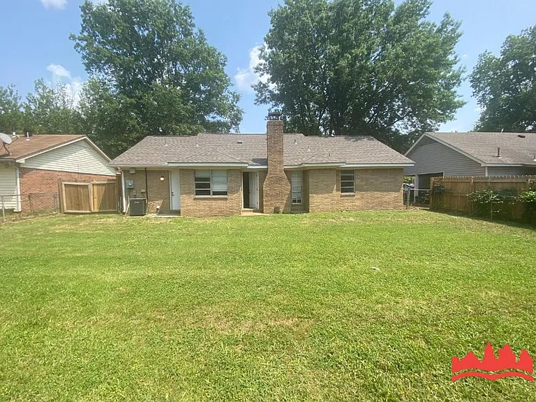 8743 Greenbrook Pkwy — Photo 15