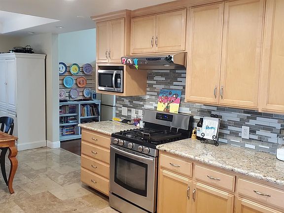 5th image of 8437 Noel Dr