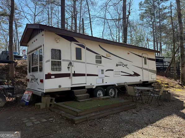 73 12th St, Ellijay, GA 30540