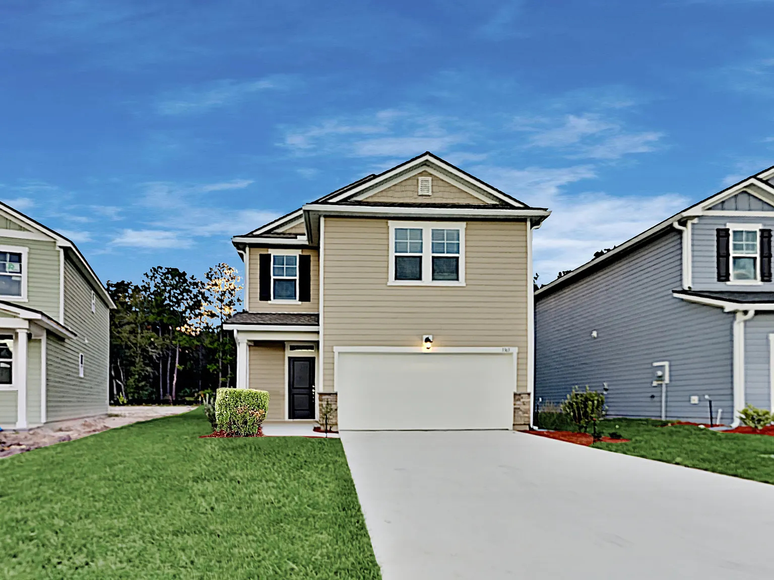 3 bed, 2.5 bath, 1420 sqft, $1,960 — Photo 1