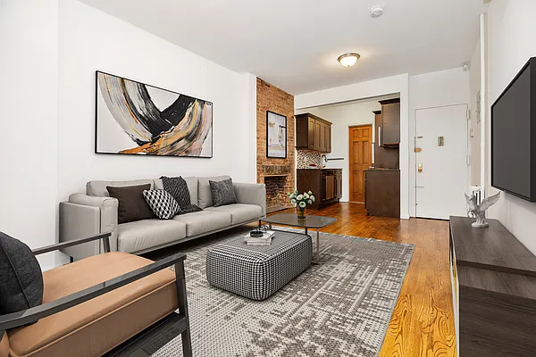 Rented by REAL New York | media 2