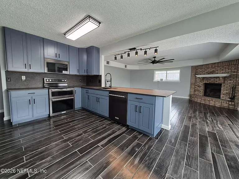 552 William Paca St — Photo 10