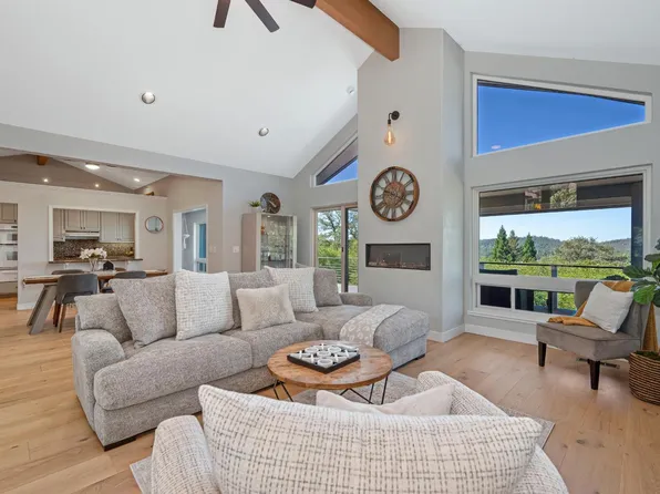 12253 Wanderer Rd, Auburn, CA 95602
