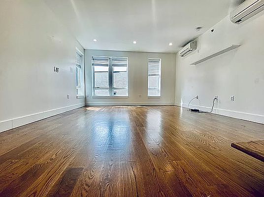 2nd image of 1054 Bushwick Ave #4P