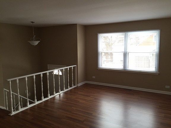 3rd image of 202 W Midland Dr