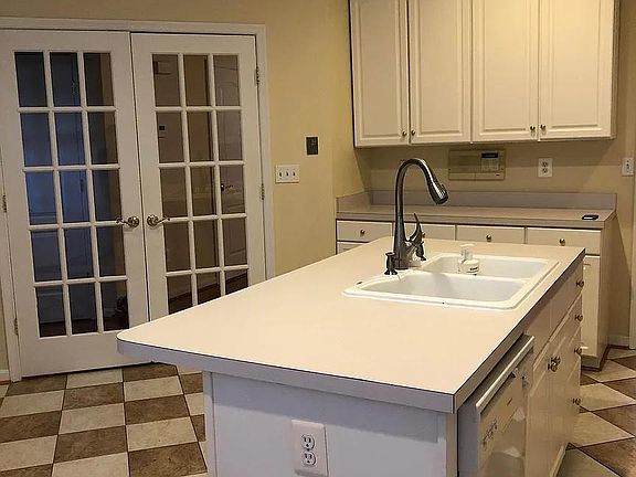 4th image of 6132 Stonehenge Pl #6