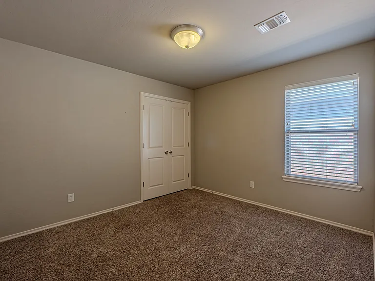 19213 Blanco Dr — Photo 27