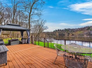 S1404 Indian Trail Pkwy, Baraboo, WI 53913