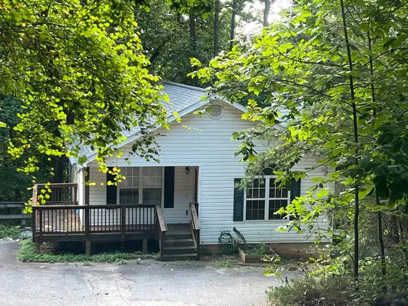 5674 Lakeview Ct, Gainesville, GA 30506