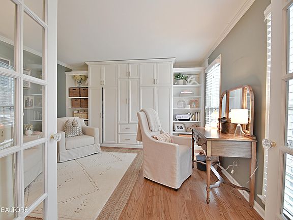 4th image of 10522 Eagle Glen Dr