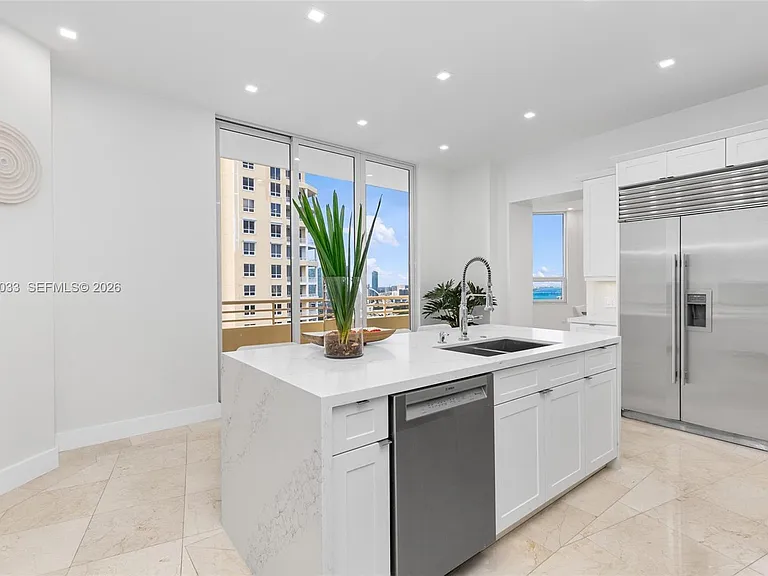 808 Brickell Key Dr #3901 — Photo 16
