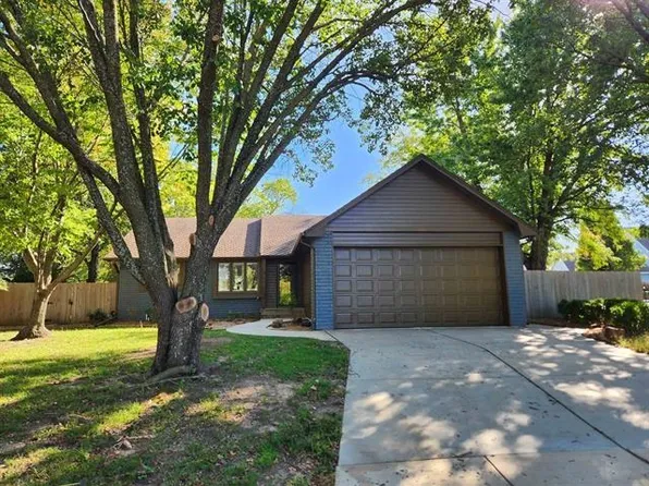 14105 E Lakeview Ct, Wichita, KS 67230