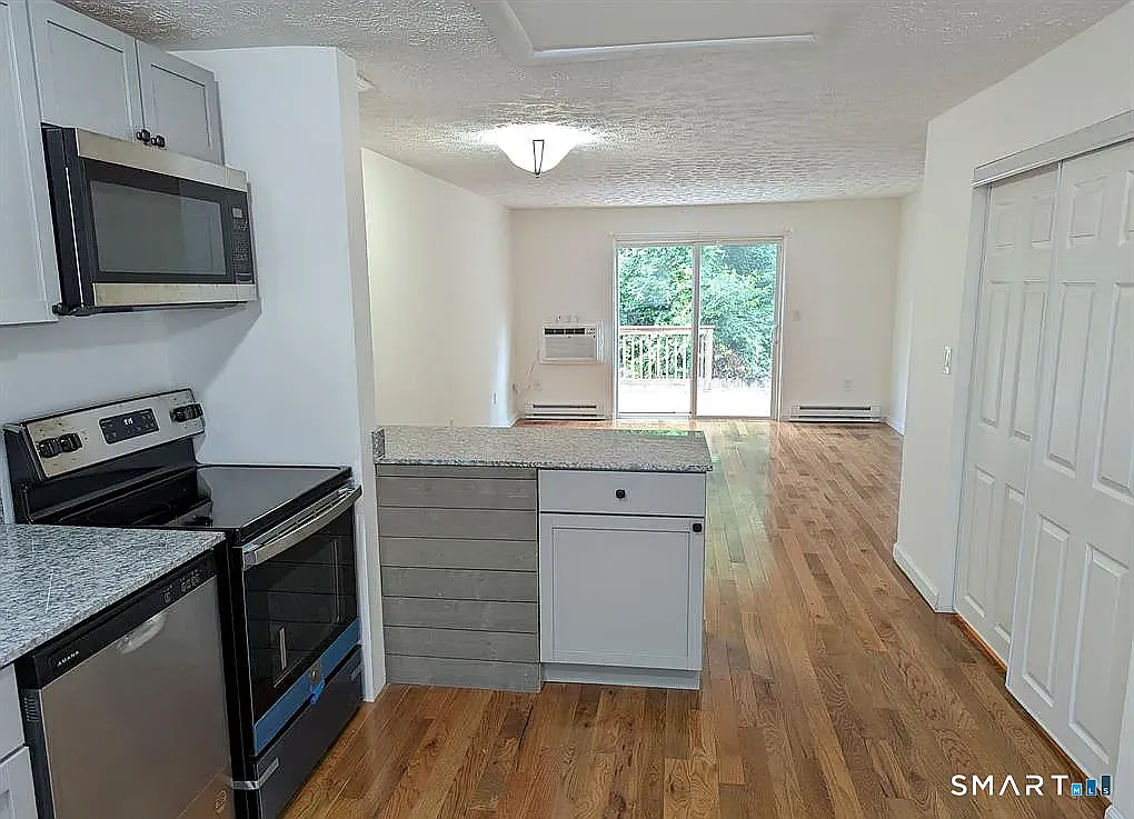 149 Canton St — Photo 3