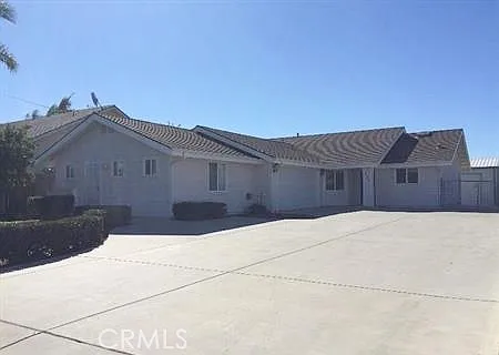 3 bed, 2.5 bath, 1400 sqft, $3,495 — Photo 1