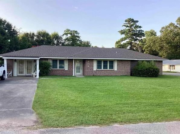 402 W Drew St, Kirbyville, TX 75956