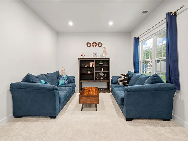 14212 Botsford Ave — Photo 6