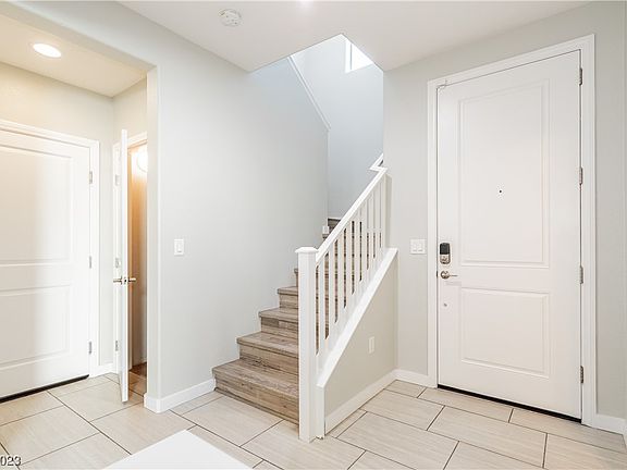 3rd image of 9609 Lofty Vista Ave