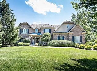 36W795 Whispering Trl, St Charles, IL 60175