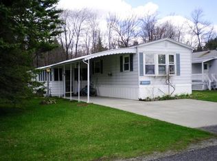 19 Country Rd, Hinsdale, MA 01235