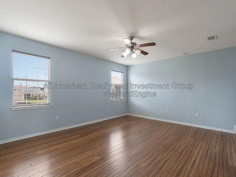 406 Peoria Blvd — Photo 6
